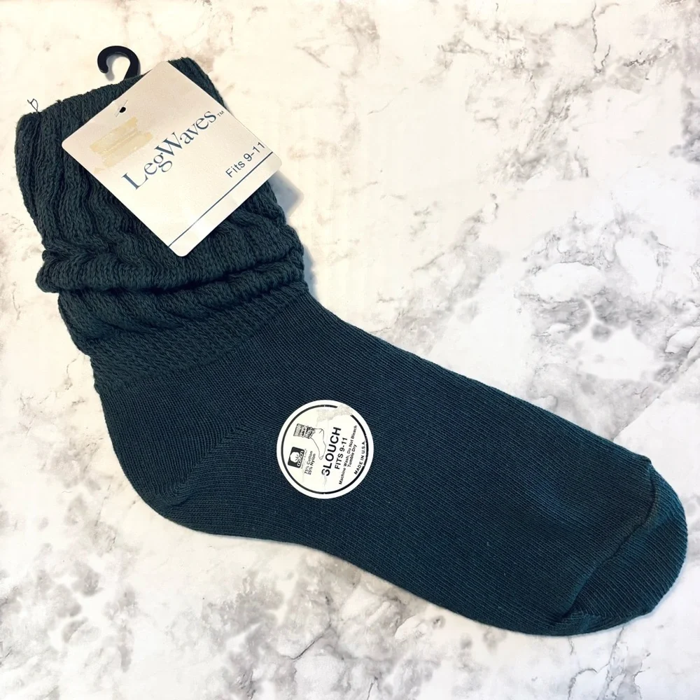 Vintage LegWaves 1980’s 1990’s Slouch Green Socks Cotton Nylon Deadstock NWT